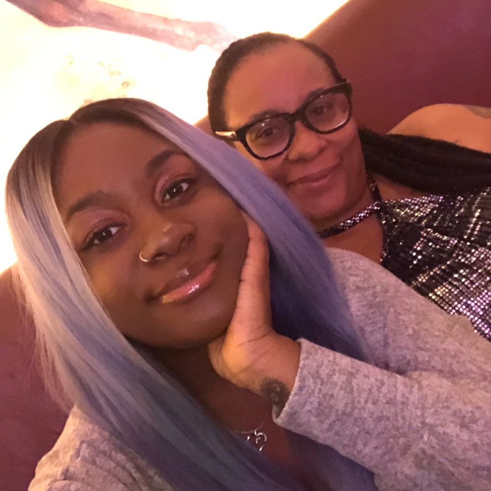 Meet your Posher, Alexus